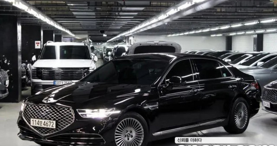 Genesis G90 