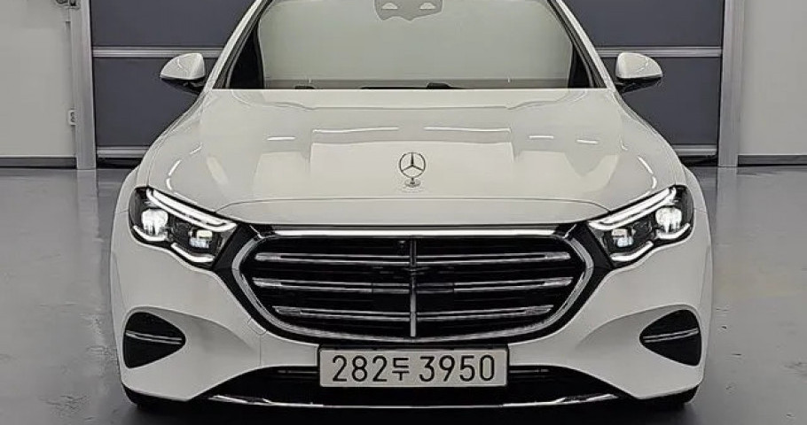 Mercedes-Benz E-Class 