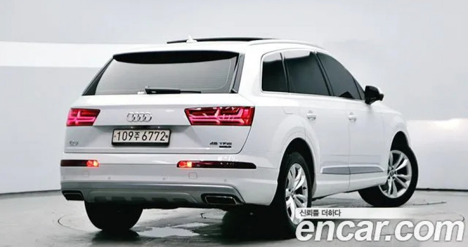 Audi Q7 