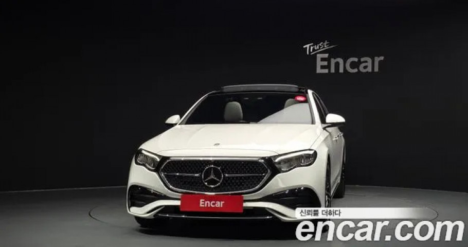 Mercedes-Benz E-Class 