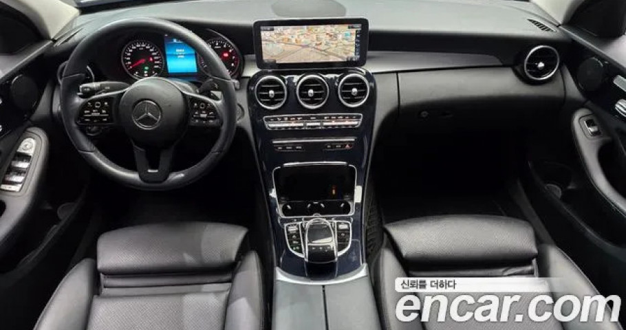 Mercedes-Benz C-Class 