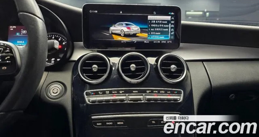 Mercedes-Benz C-Class 
