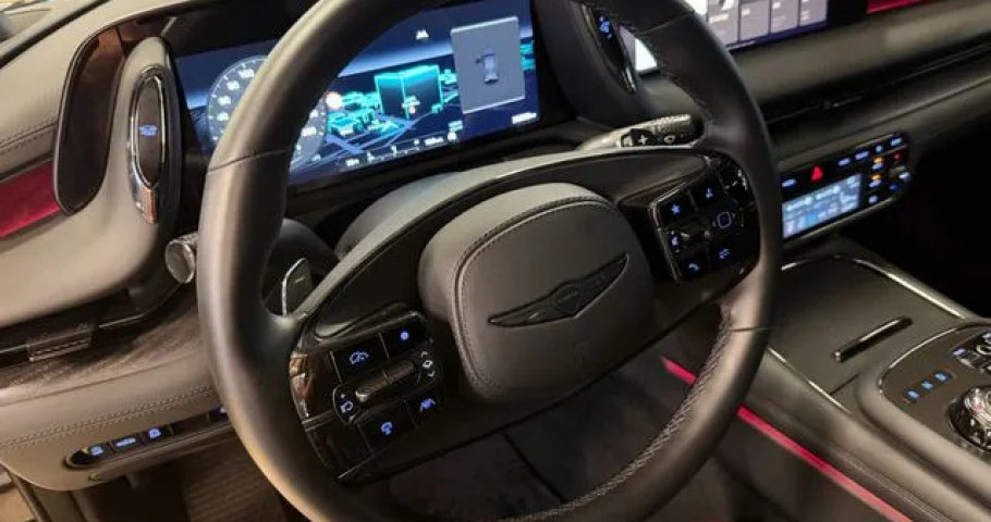 Genesis G90 