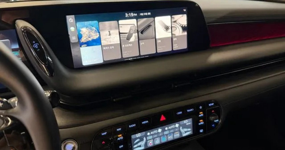 Genesis G90 