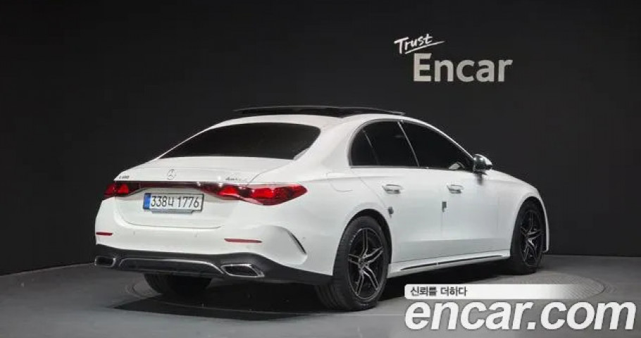 Mercedes-Benz E-Class 