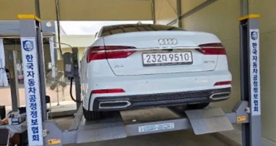 Audi A6 