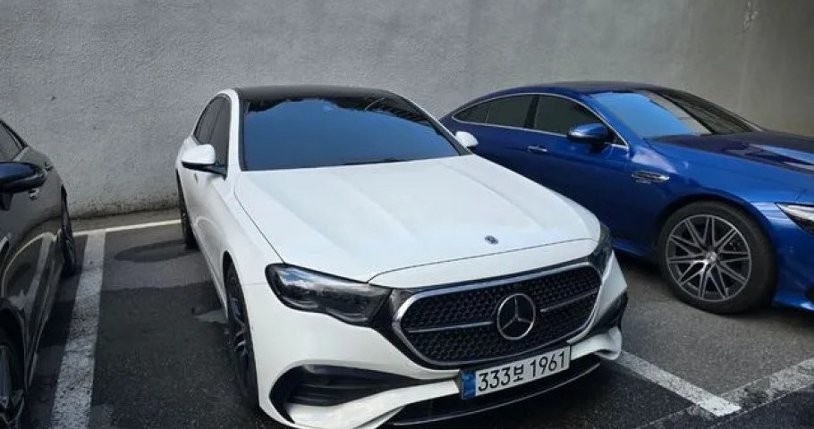 Mercedes-Benz E-Class 