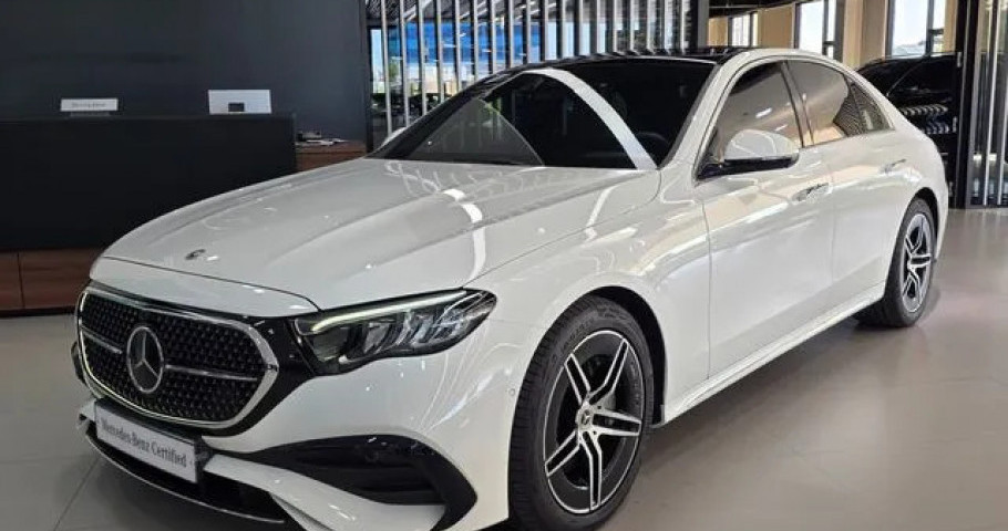 Mercedes-Benz E-Class 