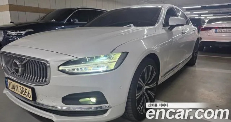 Volvo S90 