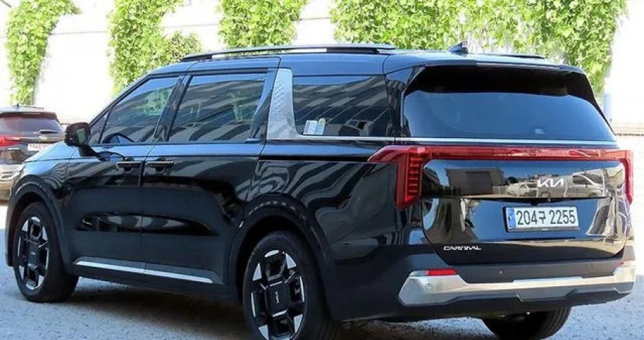 Kia Carnival 