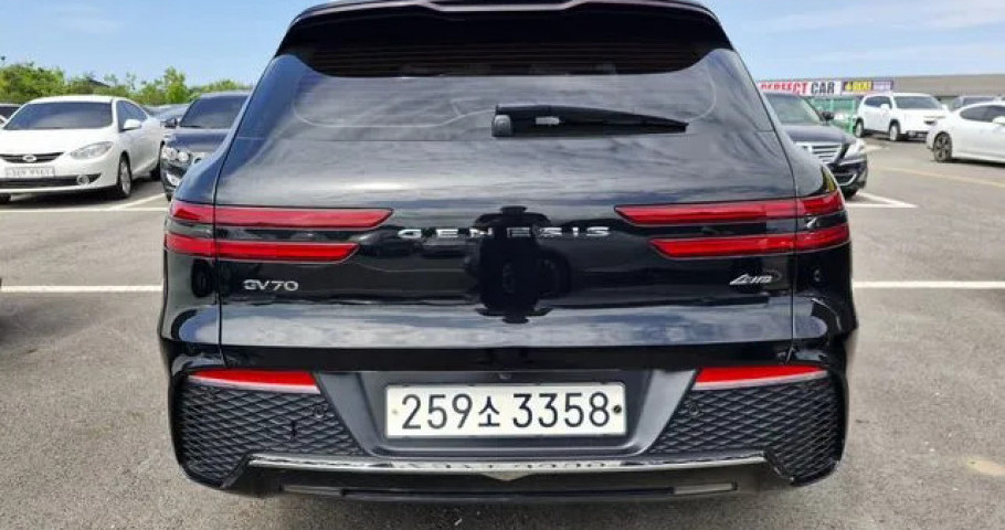 Genesis Gv70 