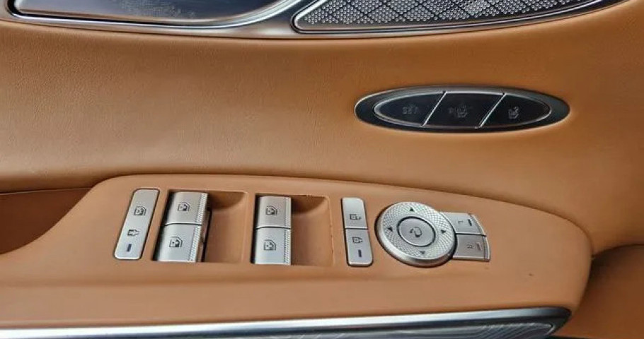 Genesis Gv70 