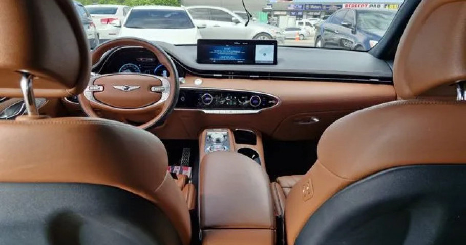 Genesis Gv70 