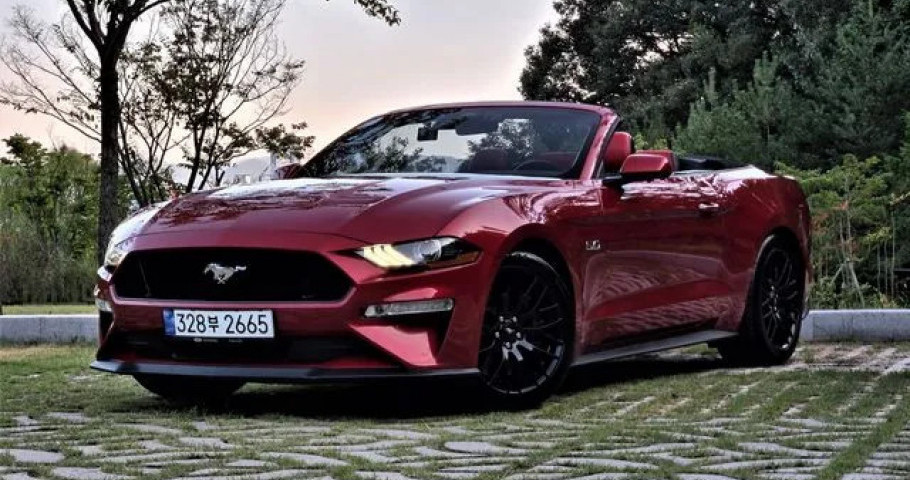 Ford Mustang 