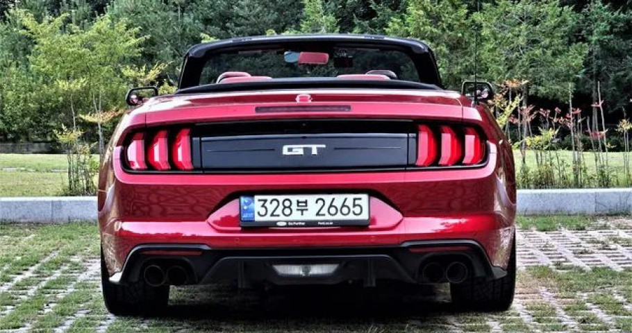 Ford Mustang 