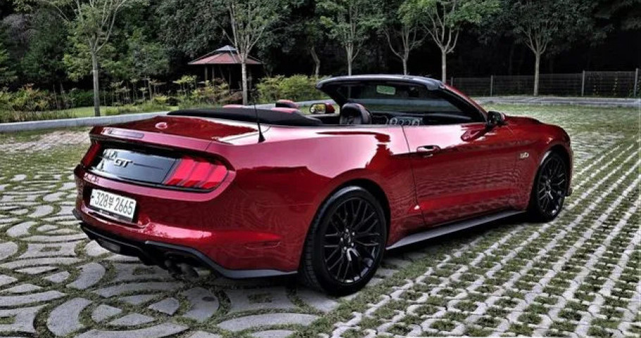 Ford Mustang 