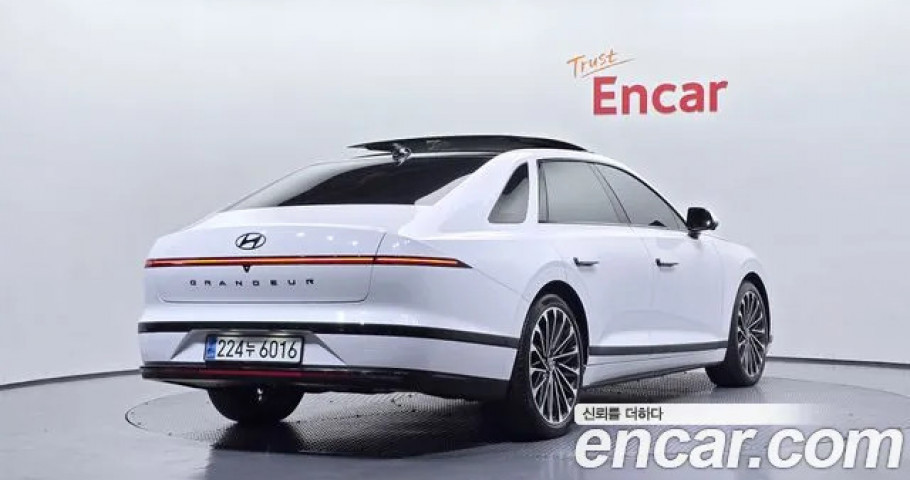 Hyundai Grandeur 