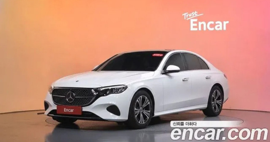 Mercedes-Benz E-Class 