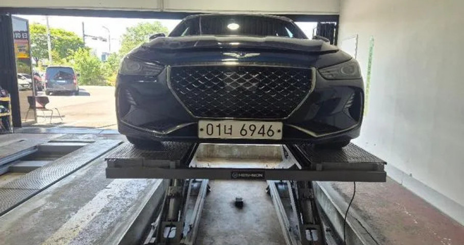 Genesis G70 