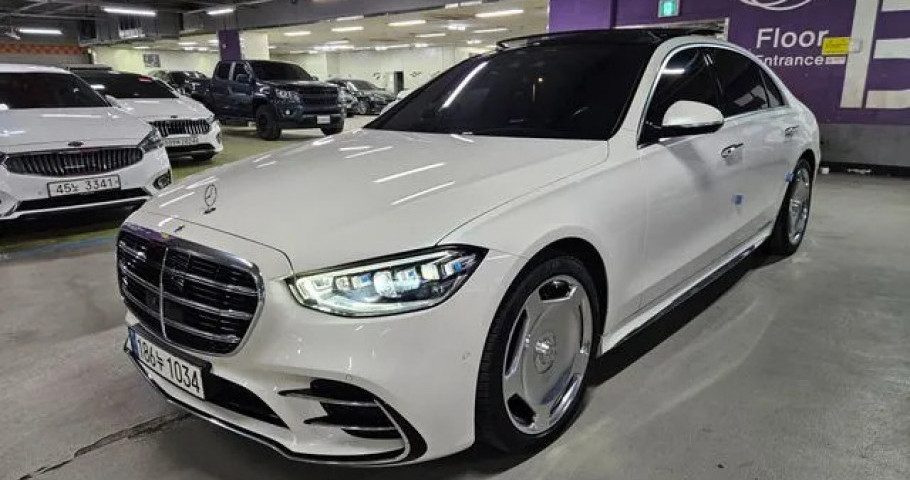 Mercedes-Benz S-Class 