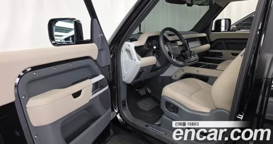 Land Rover Defender 