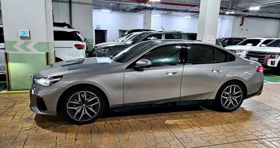 Bmw 5-Series 