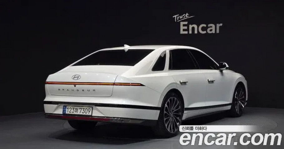Hyundai Grandeur 