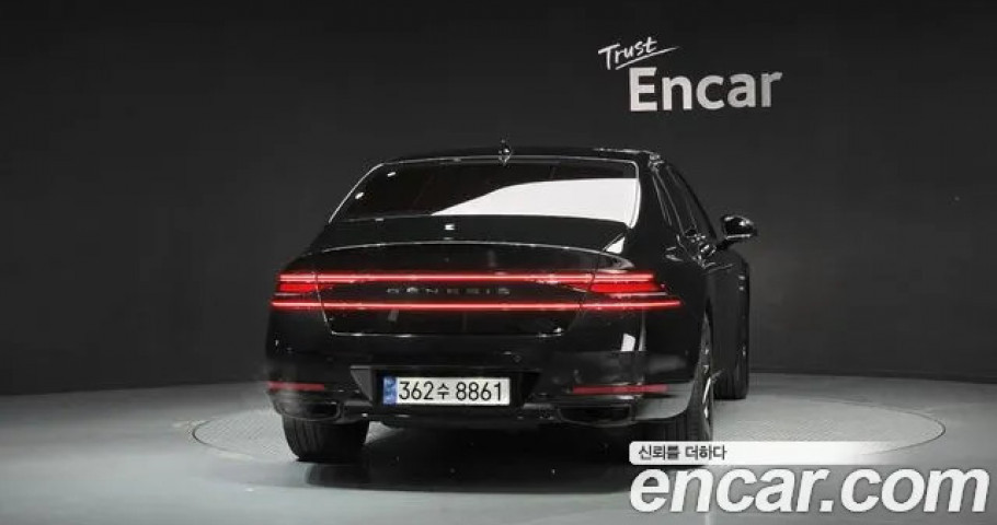 Genesis G90 