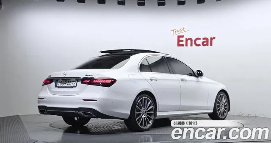 Mercedes-Benz E-Class 