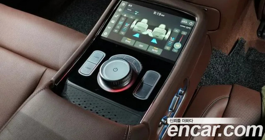 Genesis G90 
