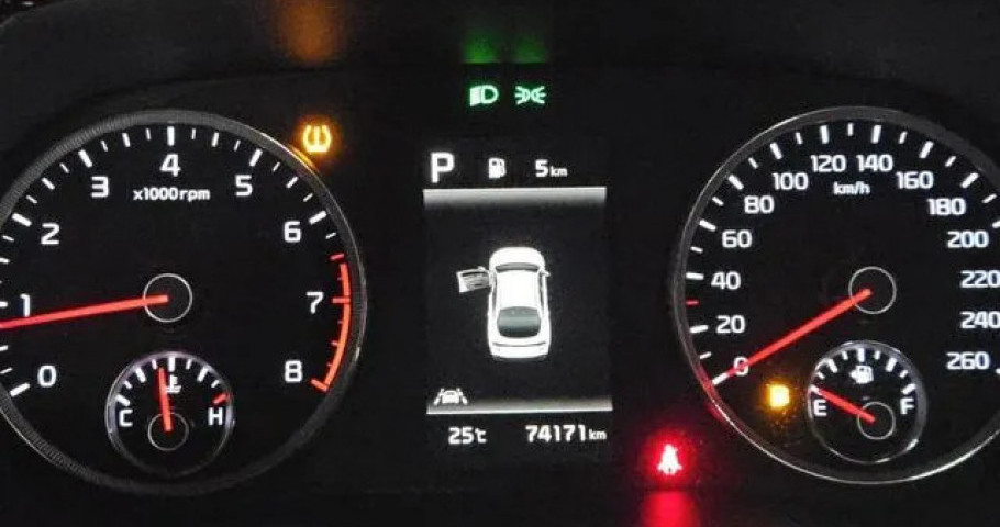 Kia K5 