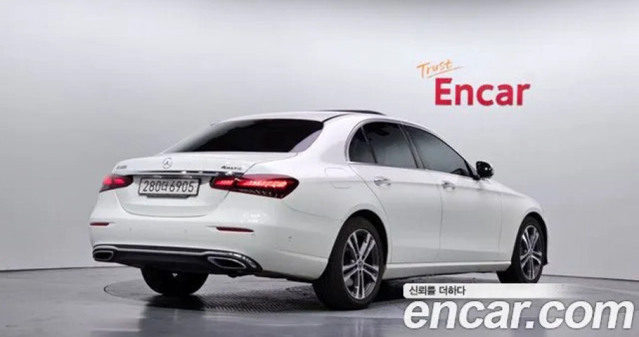 Mercedes-Benz E-Class 