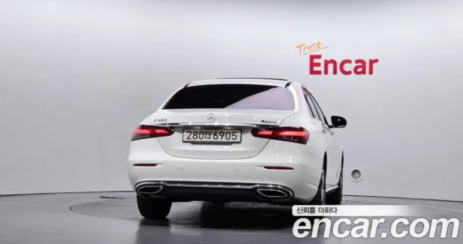 Mercedes-Benz E-Class 