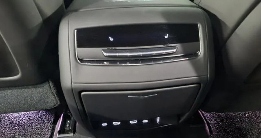 Cadillac Escalade 