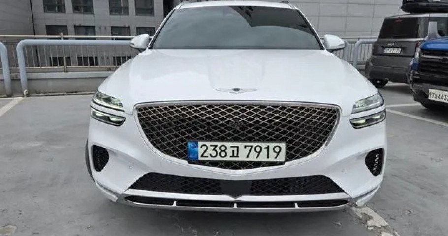 Genesis Gv70 
