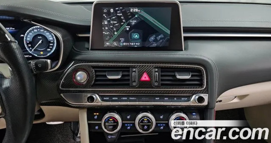 Genesis G70 