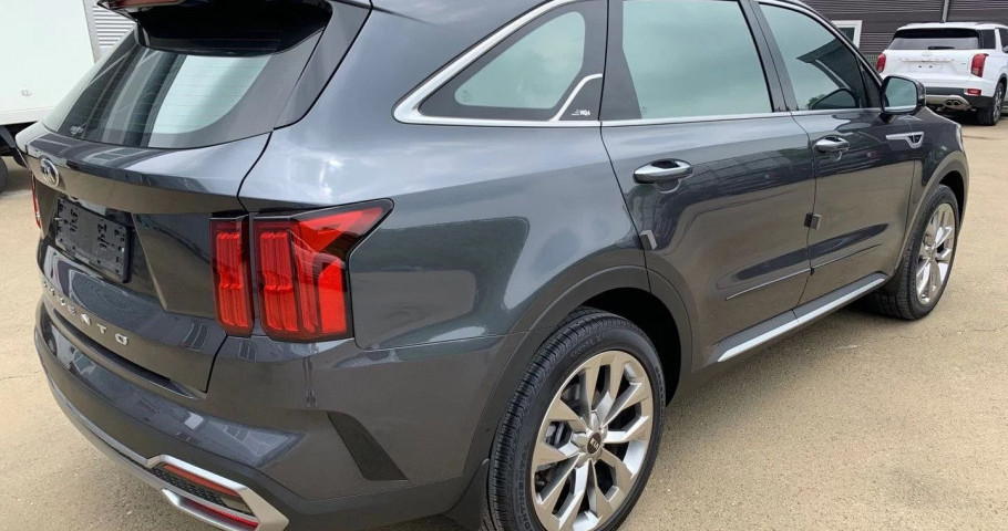 Kia Sorento 1.6hyb AT (230 л.с.) 4WD
