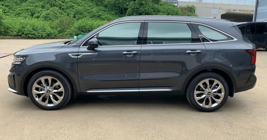 Kia Sorento 1.6hyb AT (230 л.с.) 4WD