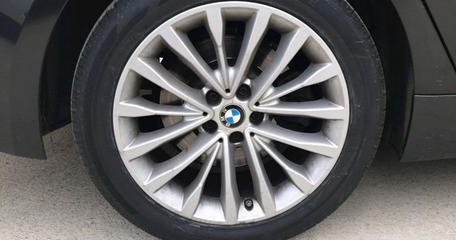 BMW 5 серия 530i 2.0 AT (249 л.с.)