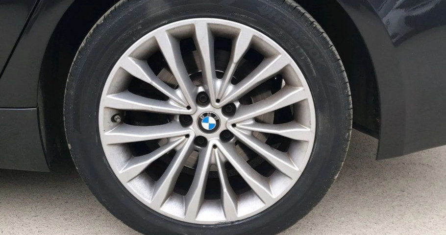 BMW 5 серия 530i 2.0 AT (249 л.с.)