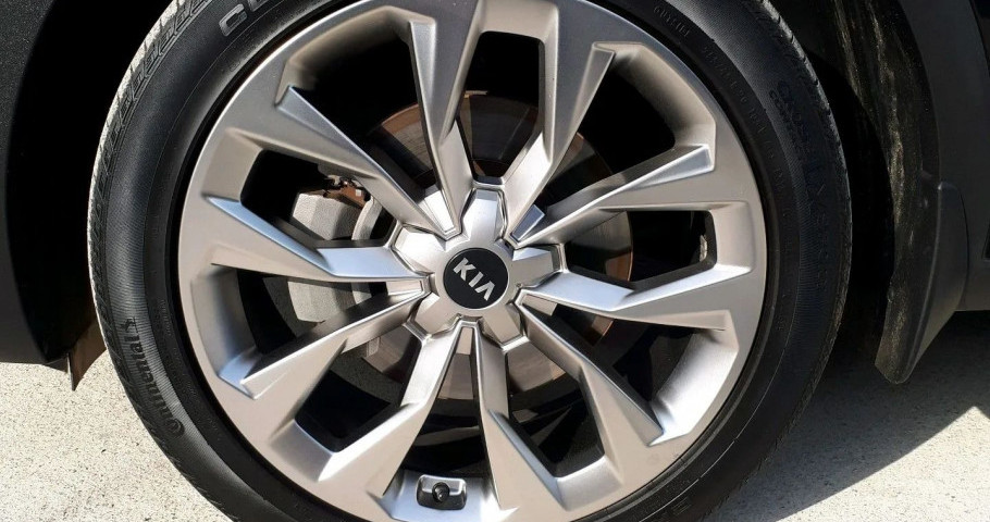 Kia Sorento 2.2d AMT (202 л.с.) 4WD