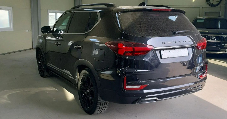 SsangYong Rexton 2.2d AT (202 л.с.) 4WD