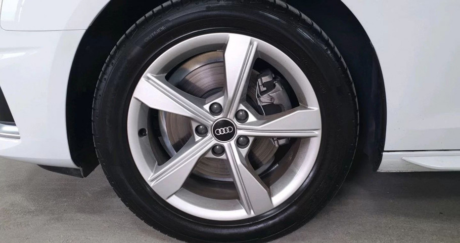 Audi A4 40 TFSI 2.0 AMT (190 л.с.)