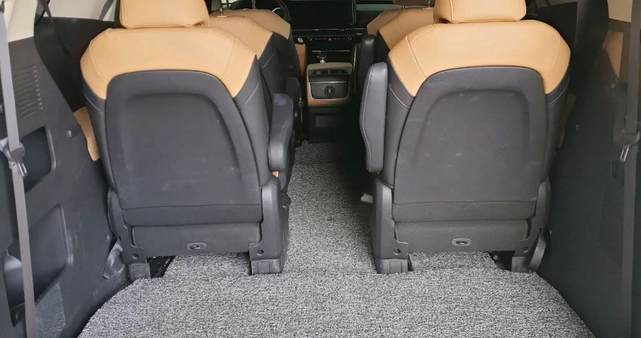 Kia Carnival 2.2d AT (202 л.с.) 2WD
