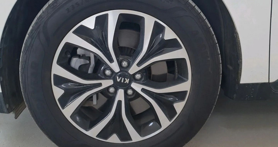Kia Carnival 2.2d AT (202 л.с.) 2WD