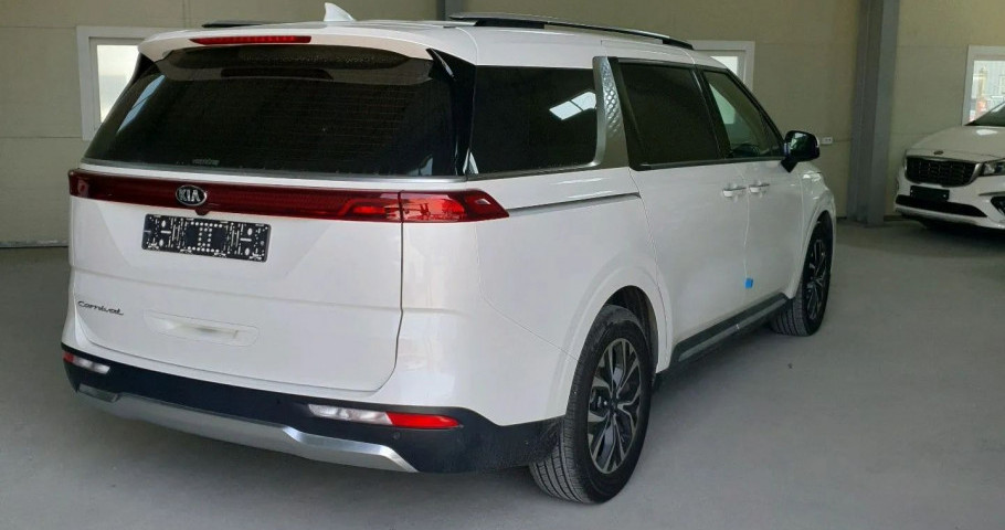 Kia Carnival 2.2d AT (202 л.с.) 2WD
