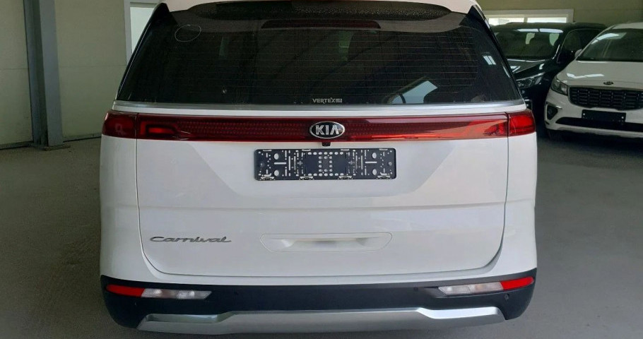 Kia Carnival 2.2d AT (202 л.с.) 2WD