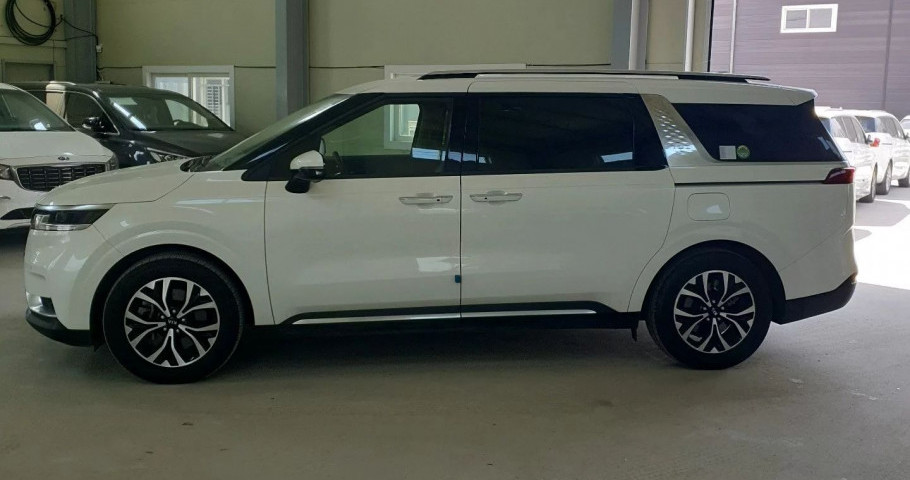 Kia Carnival 2.2d AT (202 л.с.) 2WD