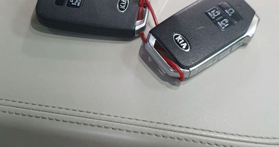 Kia Carnival 2.2d AT (202 л.с.) 2WD