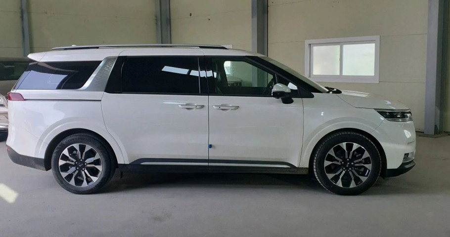 Kia Carnival 2.2d AT (202 л.с.) 2WD